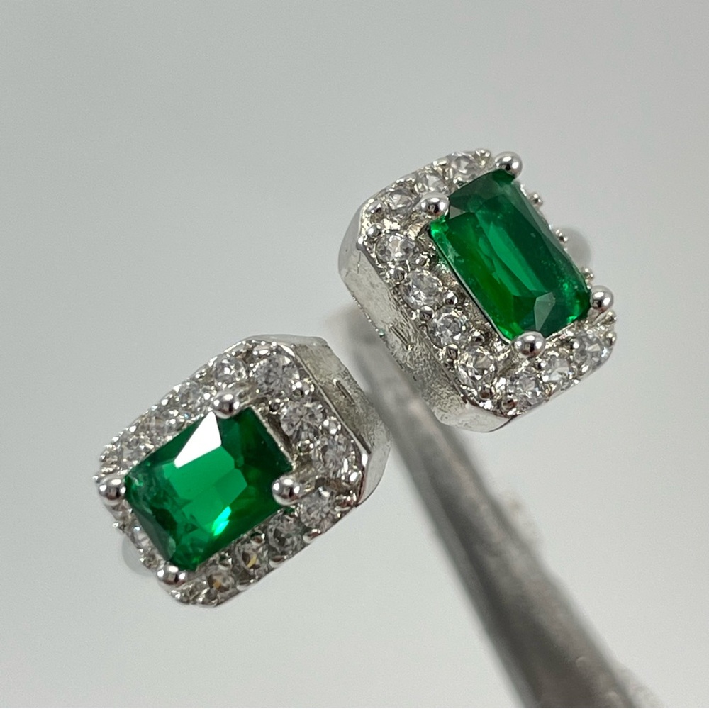Stunning Trendy Radiant Cut Halo Green Emerald Diamond Silver Plated Ring